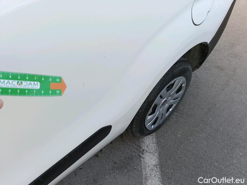  Fiat  Doblo FIAT Doblò Cargo/2015/4P/furgón derivado de turismo Cargo SX 1.6 Mjet 66kW (90CV) (AC) #5