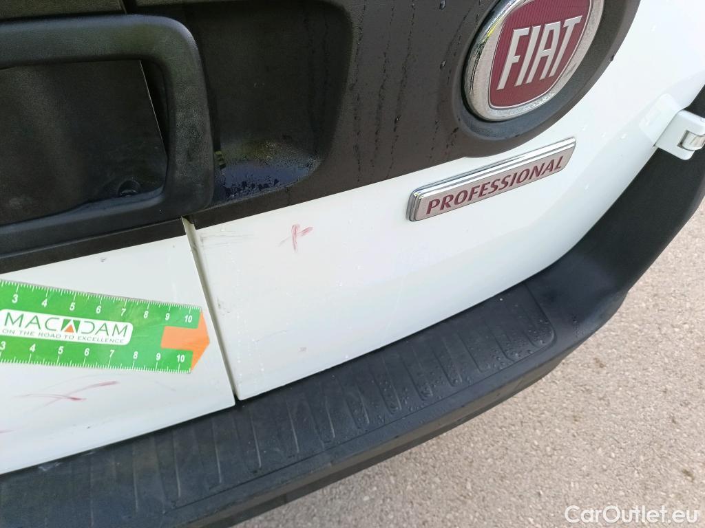  Fiat  Doblo FIAT Doblò Cargo/2015/4P/furgón derivado de turismo Cargo SX 1.6 Mjet 66kW (90CV) (AC) #11
