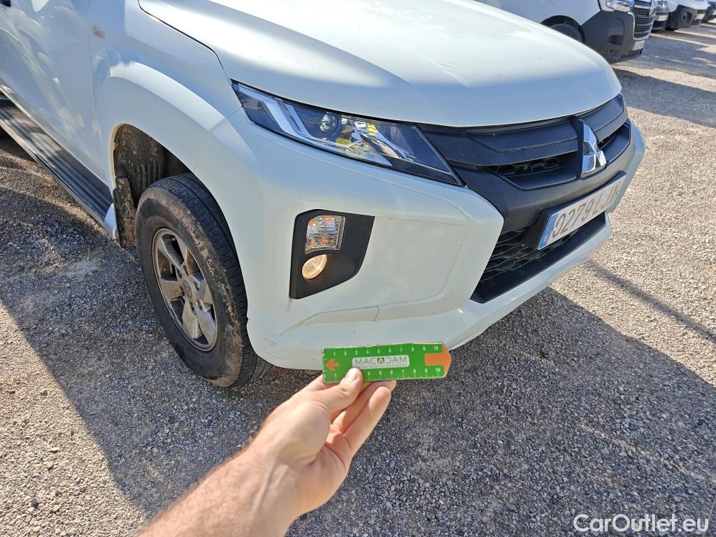  Mitsubishi  L200 MITSUBISHI  / 2019 / 4P / pickup doble cabina D/C 220 DI-D M-Pro Auto #21