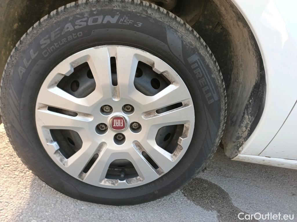  Fiat  Doblo FIAT Doblò Cargo/2015/4P/furgón derivado de turismo Cargo SX 1.6 Mjet 66kW (90CV) (AC) #35
