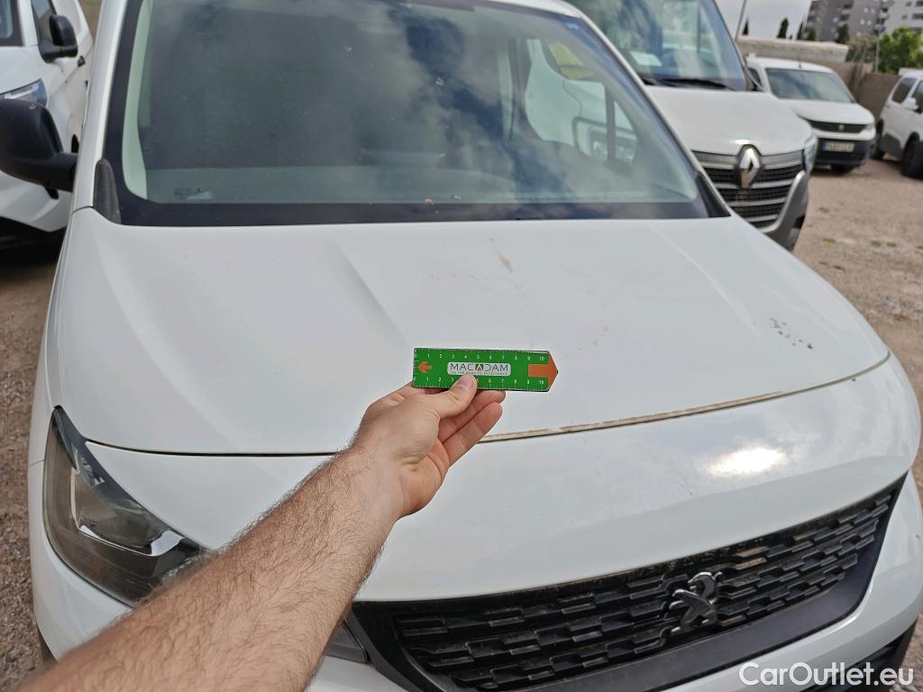  Peugeot  Partner PEUGEOT  / 2018 / 3P / furgón derivado de turismo Pro Standard 600kg BlueHDi 73kW (AC) #54