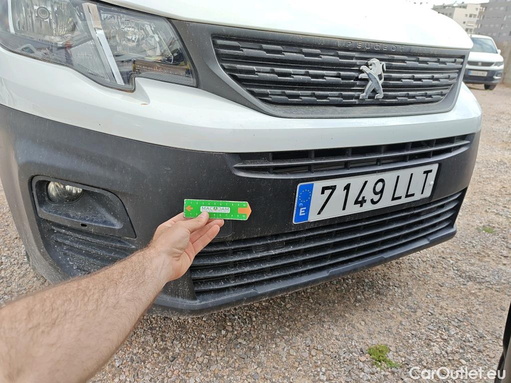  Peugeot  Partner PEUGEOT  / 2018 / 3P / furgón derivado de turismo Pro Standard 600kg BlueHDi 73kW (AC) #42