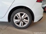  Volkswagen  Golf  VOLKSWAGEN / 2019 / 5P / BERLINA 1.5 TGI LIFE DSG #19