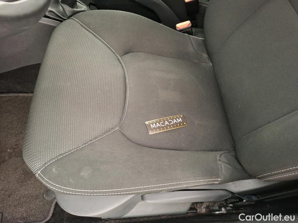  Renault  Clio  IV Business 0.9 TCe 90CV BVM5 E6 #17