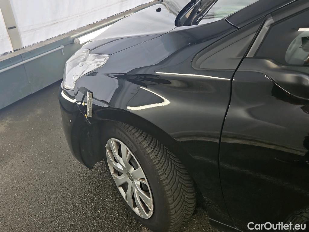  Peugeot  208  Affaire Premium Pack 1.6 HDi 75CV BVM5 E6 #32