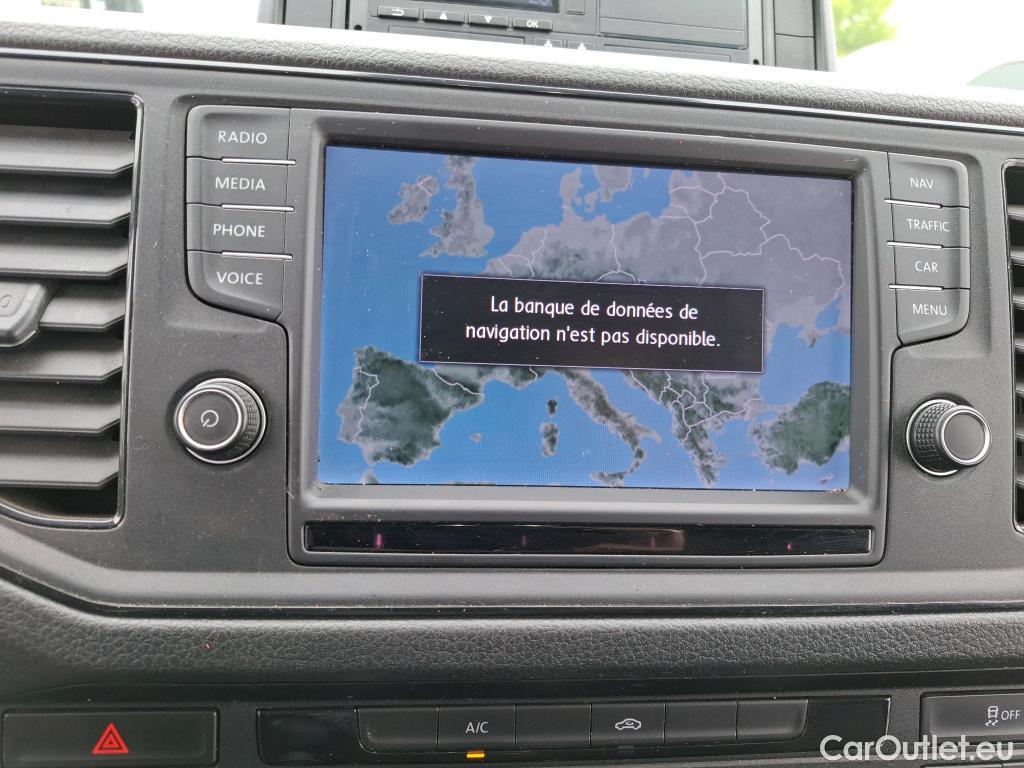 Volkswagen  Crafter  Fourgon Fourgon 35 mittlerer Radstand mit Hochdach FWD 2.0 140CV BVM6 #15