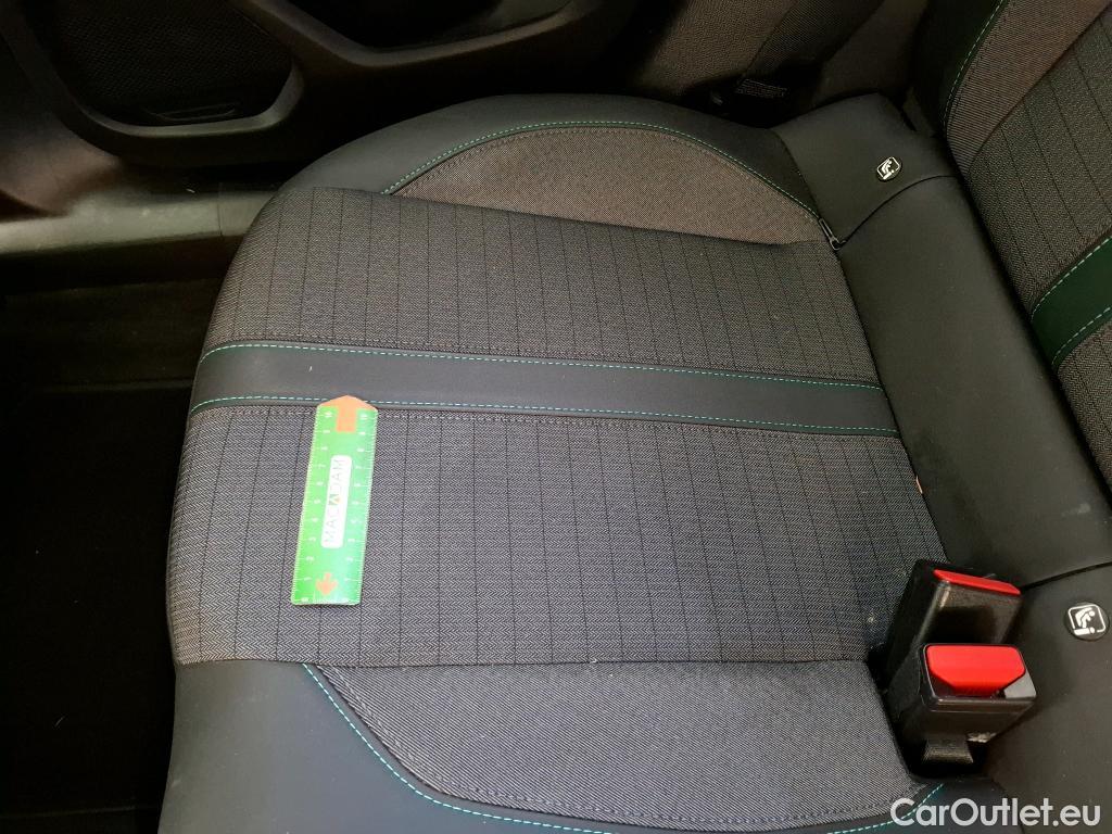  Peugeot  2008  Allure Pack 1.5 HDi 130CV BVA8 E6d / CHAINE AAC + KIT DISTRIBUTION HS
 #26