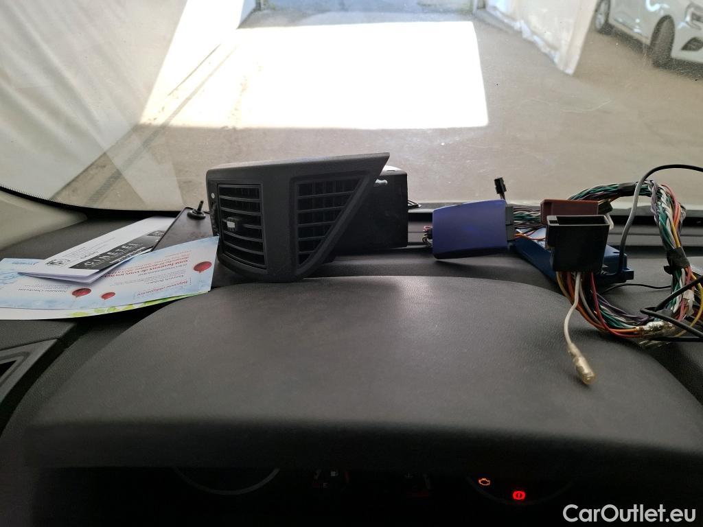  Peugeot  Boxer   Combi 2.2 HDI 110 333 L2H2 ACCESS / FREINS AR ET AV + CATALYSEUR/FAP + VANNE EGR + AUTORADIO + RESISTANCE ET FAISCEAU VENTILATION HABITACLE HS
 #44