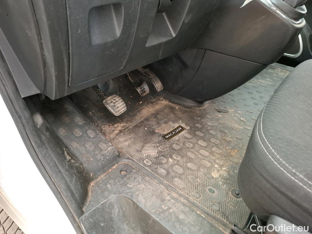  Renault  Trafic RENAULT  VU 4p Fourgon FG GCFL1H1 1000 dCi95 E6 / BIELLETTES BARRE STABILISATRICE + BRAS INFERIEURS + FREINS HS
 #67