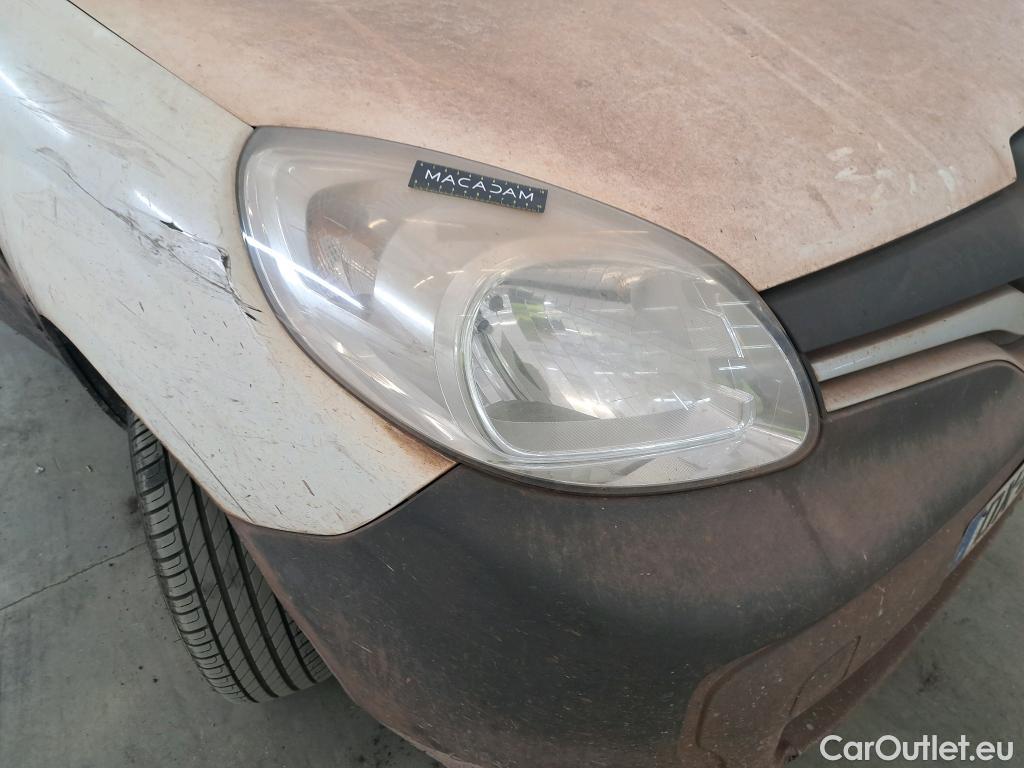  Renault  Kangoo  Express VU 4p Fourgonnette Cab Appro Confort dCi 90 / POUSSIERE DE FER / NETTOYAGE OU PEINTURE COMPLETE #107