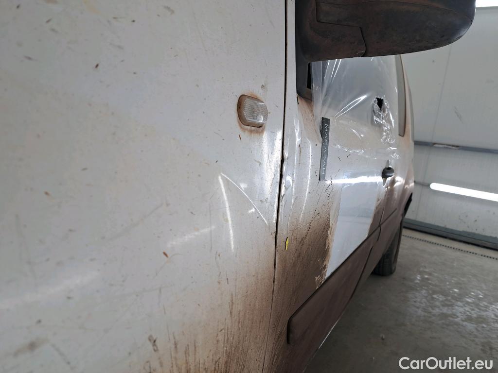  Renault  Kangoo  Express VU 4p Fourgonnette Cab Appro Confort dCi 90 / POUSSIERE DE FER / NETTOYAGE OU PEINTURE COMPLETE #33