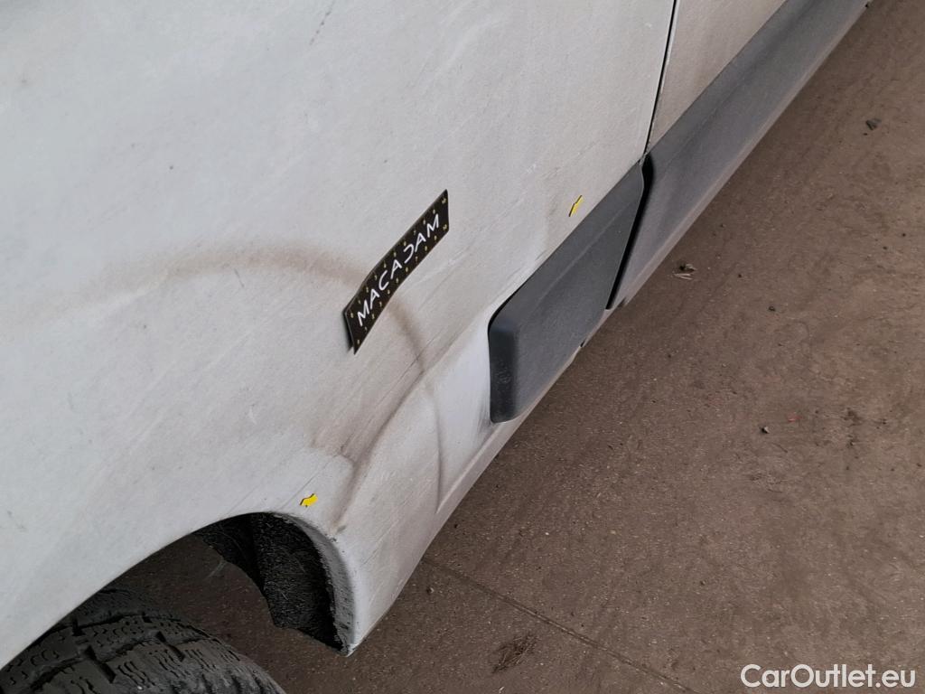  Peugeot  Boxer   Combi 2.2 HDI 110 333 L2H2 ACCESS / FREINS AR ET AV + CATALYSEUR/FAP + VANNE EGR + AUTORADIO + RESISTANCE ET FAISCEAU VENTILATION HABITACLE HS
 #7