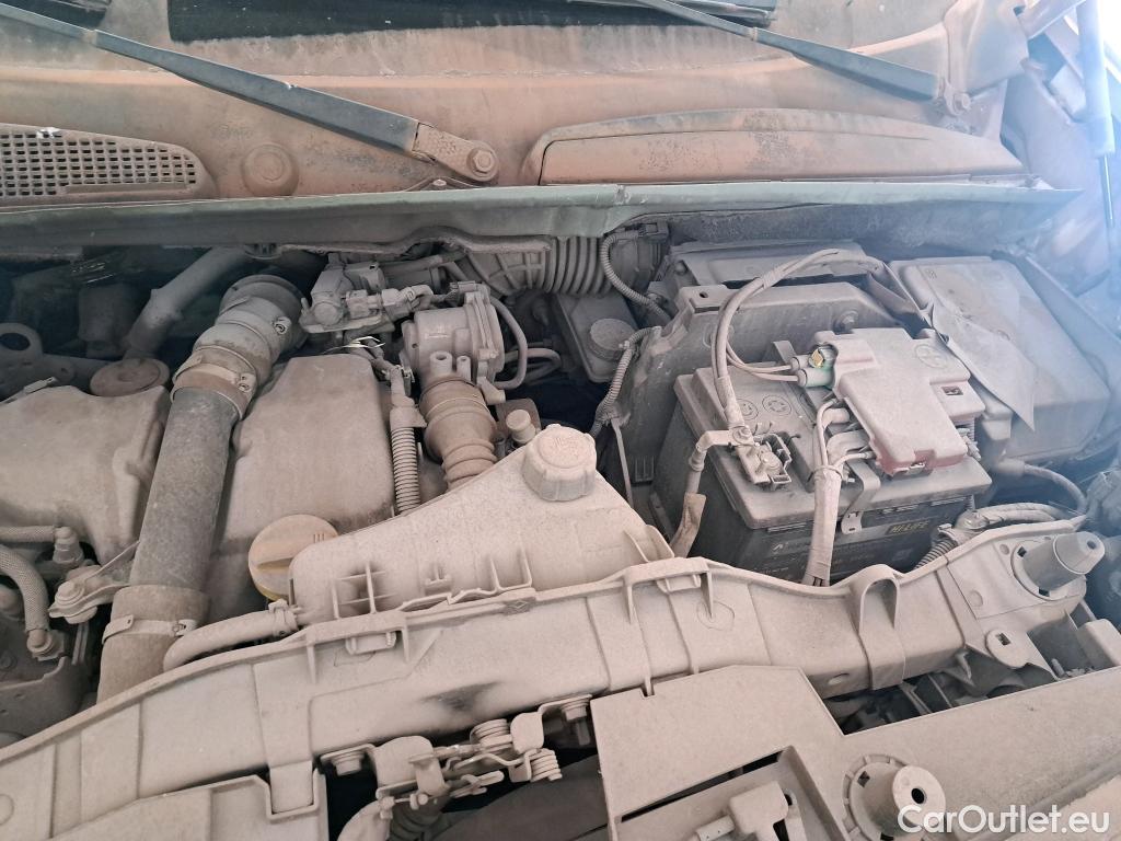  Renault  Kangoo  Express VU 4p Fourgonnette Cab Appro Confort dCi 90 / POUSSIERE DE FER / NETTOYAGE OU PEINTURE COMPLETE #122