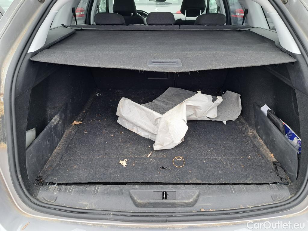  Peugeot  308  SW Allure 1.2 PureTech 130CV BVA8 E6d / REMPLACEMENT MOTEUR EN COURS
 #31