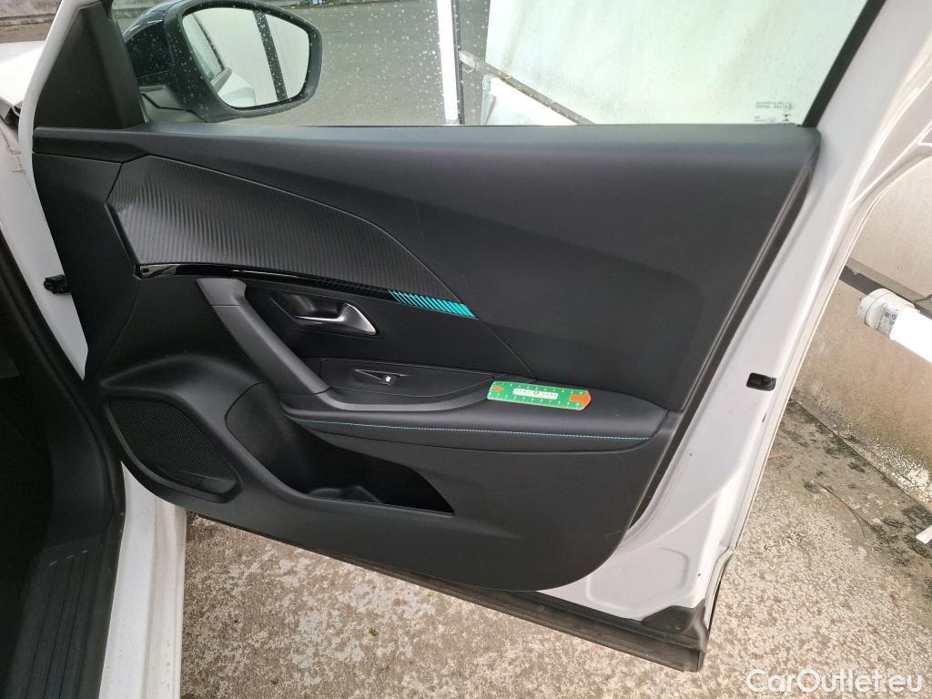  Peugeot  2008  Allure Pack 1.5 HDi 130CV BVA8 E6d / CHAINE AAC + KIT DISTRIBUTION HS
 #19