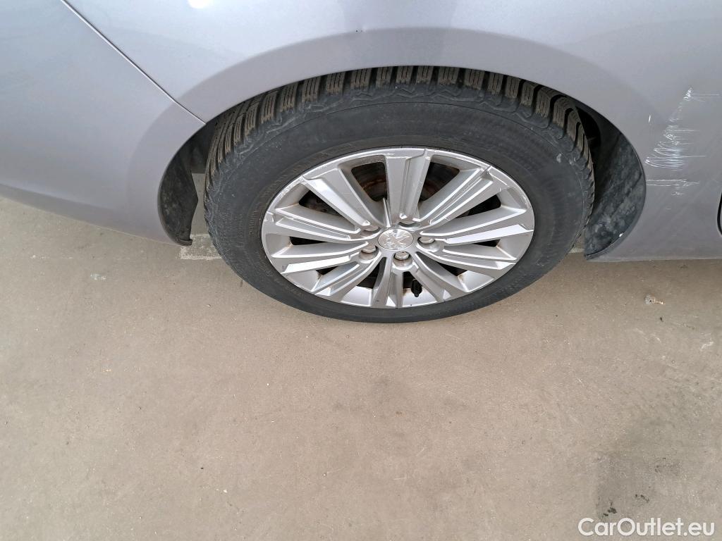  Peugeot  308  SW Allure 1.2 PureTech 130CV BVA8 E6d / REMPLACEMENT MOTEUR EN COURS
 #13