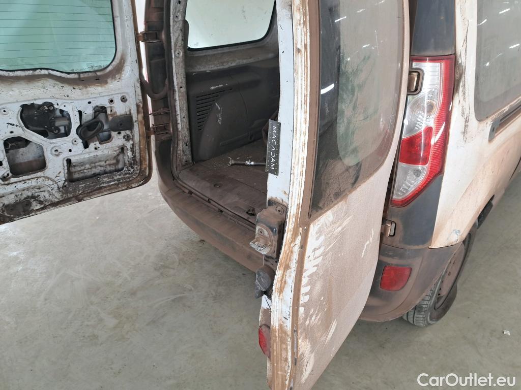  Renault  Kangoo  Express VU 4p Fourgonnette Cab Appro Confort dCi 90 / POUSSIERE DE FER / NETTOYAGE OU PEINTURE COMPLETE #77