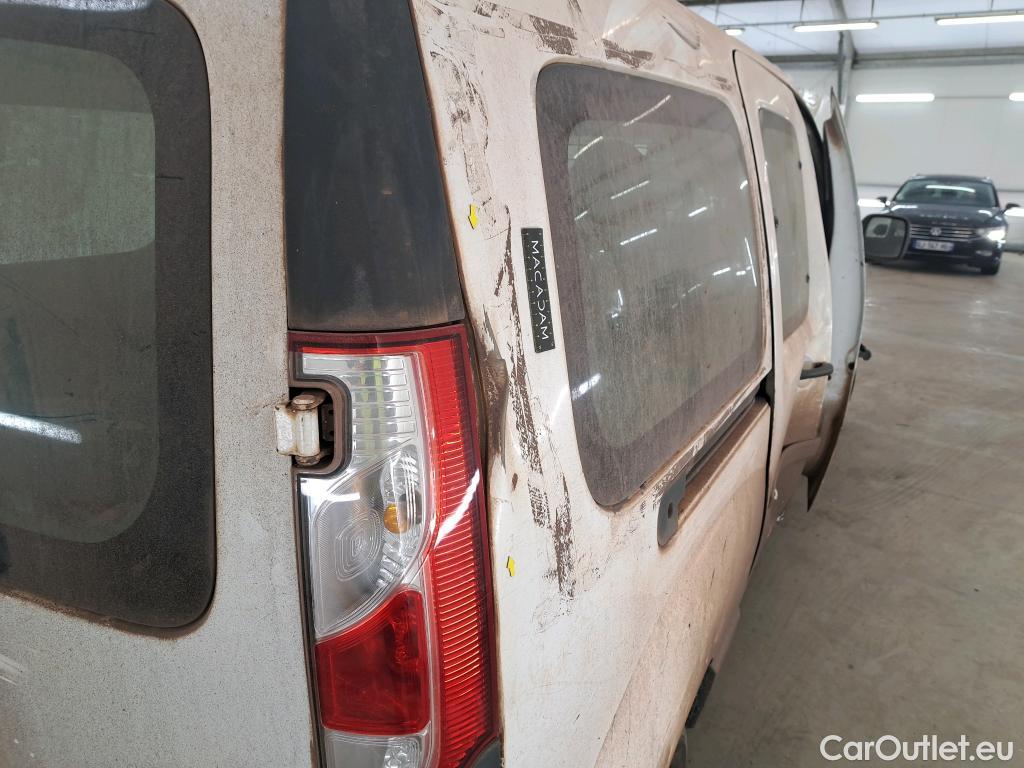  Renault  Kangoo  Express VU 4p Fourgonnette Cab Appro Confort dCi 90 / POUSSIERE DE FER / NETTOYAGE OU PEINTURE COMPLETE #18