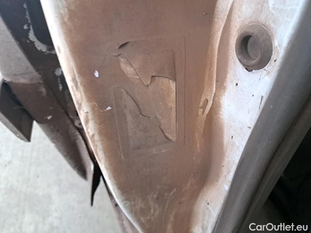  Renault  Kangoo  Express VU 4p Fourgonnette Cab Appro Confort dCi 90 / POUSSIERE DE FER / NETTOYAGE OU PEINTURE COMPLETE #120