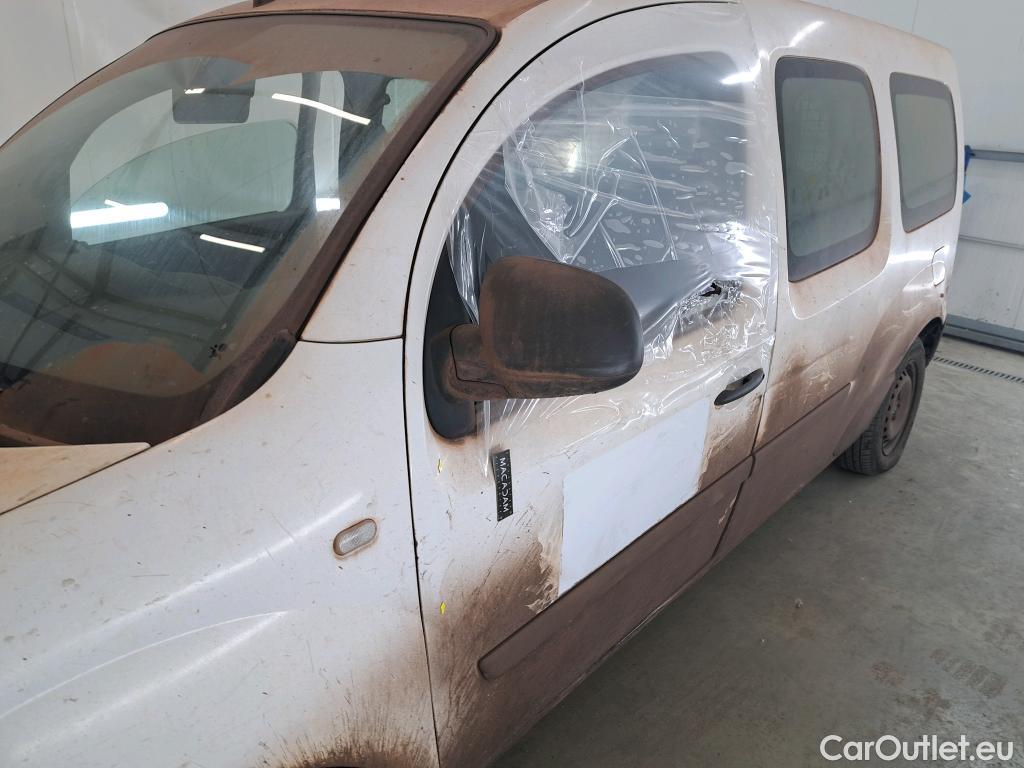  Renault  Kangoo  Express VU 4p Fourgonnette Cab Appro Confort dCi 90 / POUSSIERE DE FER / NETTOYAGE OU PEINTURE COMPLETE #32