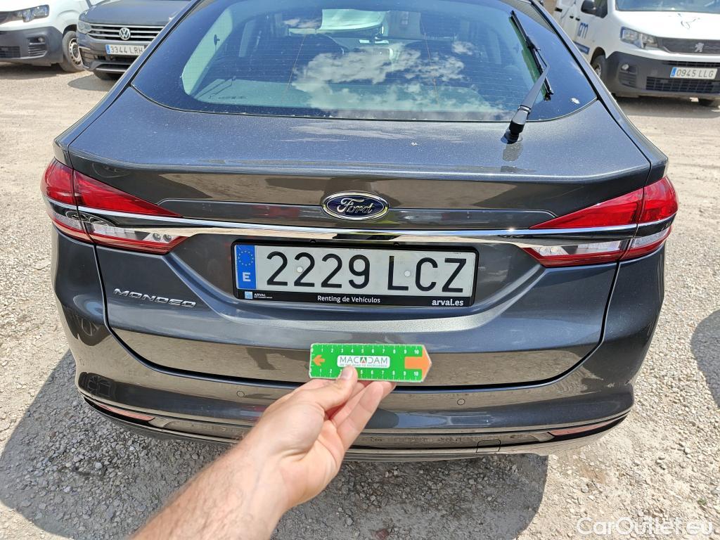 Ford  Mondeo FORD  / 2014 / 5P / berlina con portón 2.0 TDCi 110kW (150CV) Titanium 235 #52