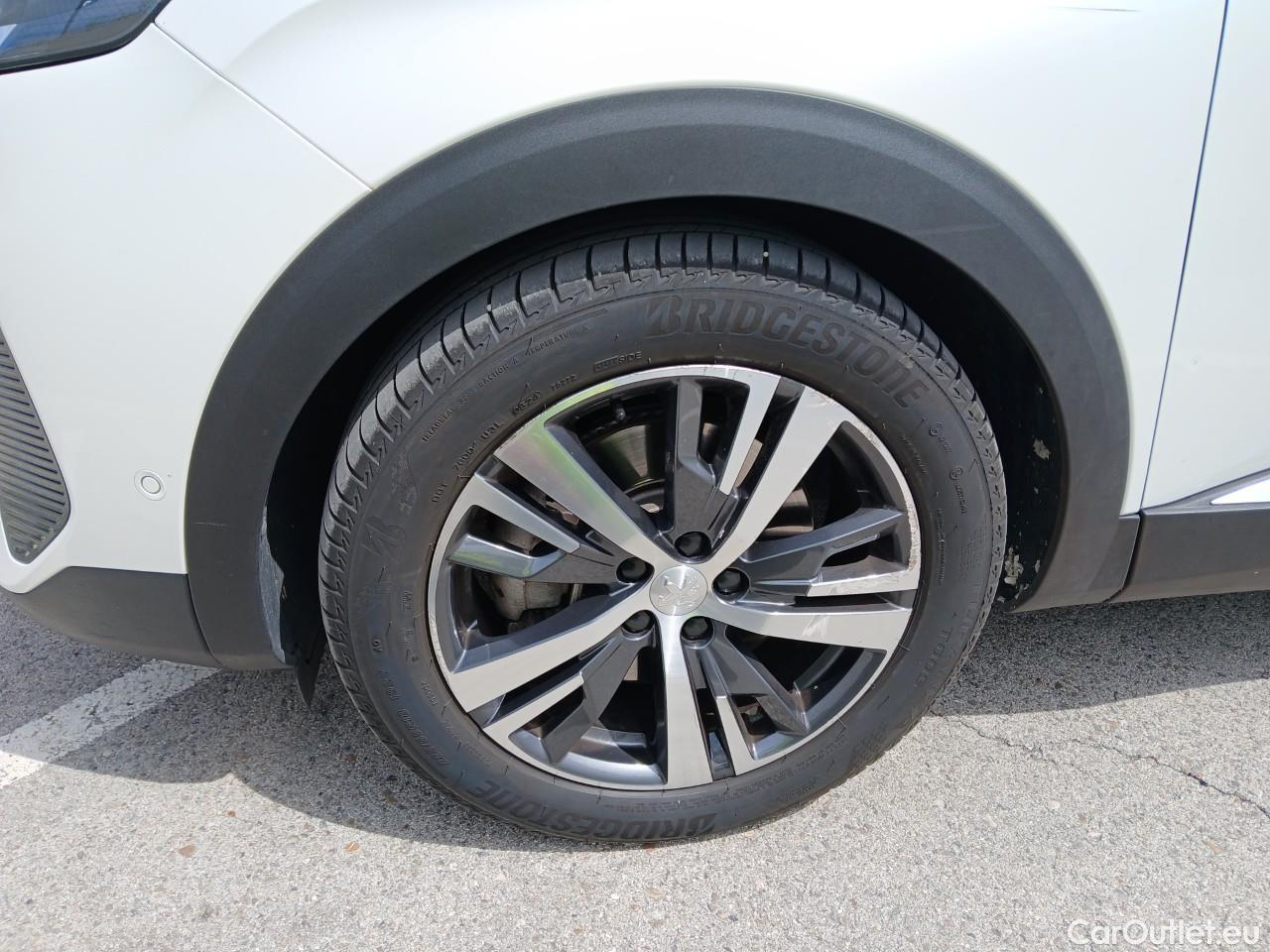  Peugeot  3008  Hybrid 225 Allure 1.6 Plug-In 225CV AT8 E6d #11