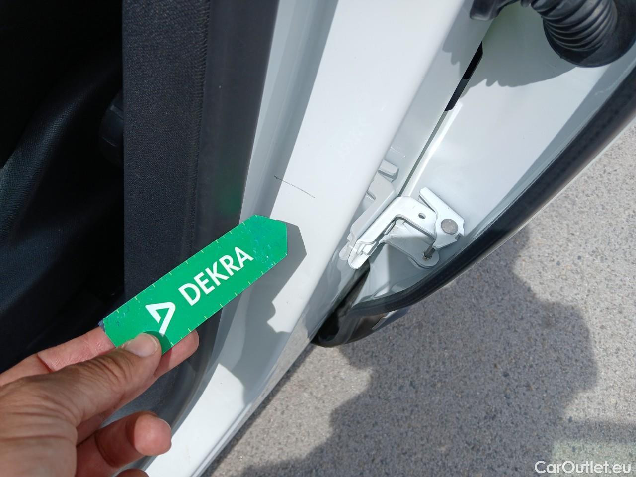  Peugeot  3008  Hybrid 225 Allure 1.6 Plug-In 225CV AT8 E6d #3