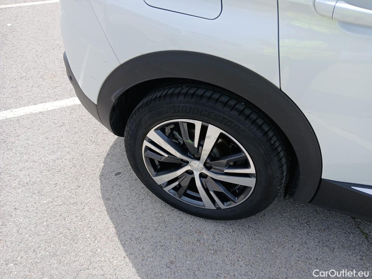  Peugeot  3008  Hybrid 225 Allure 1.6 Plug-In 225CV AT8 E6d #13