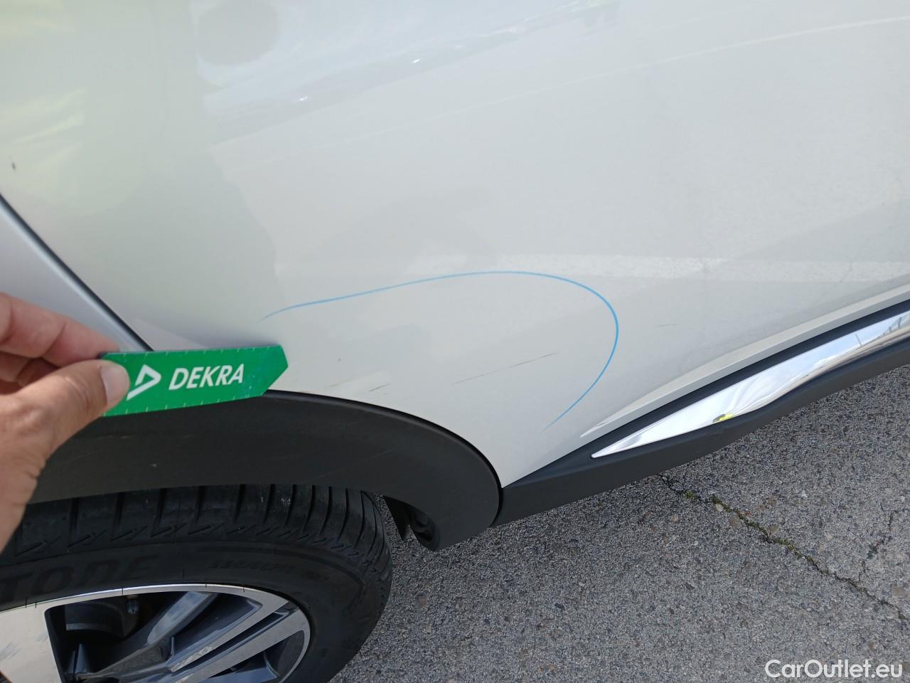  Peugeot  3008  Hybrid 225 Allure 1.6 Plug-In 225CV AT8 E6d #38