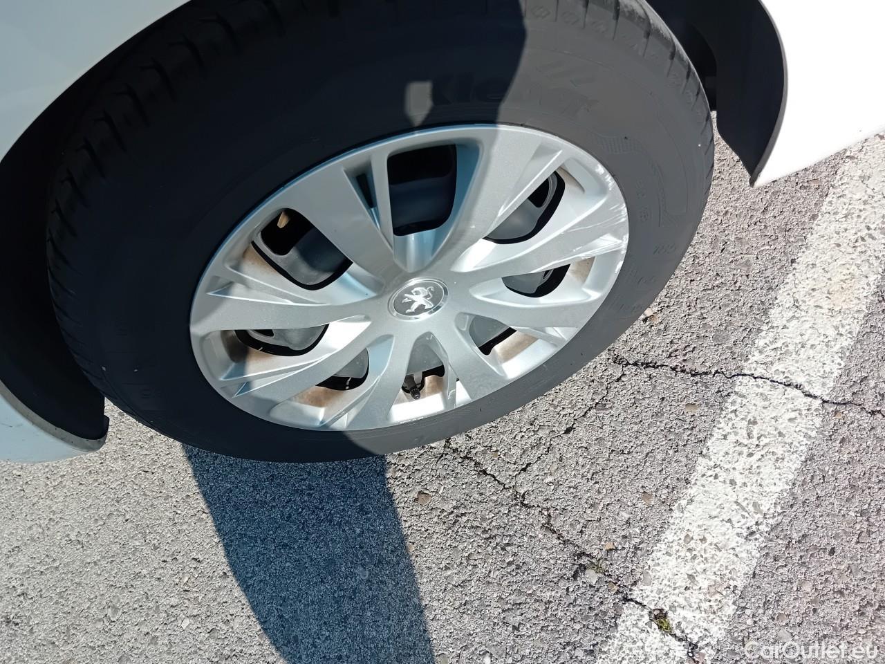  Peugeot  208  Active 1.5 HDi #25