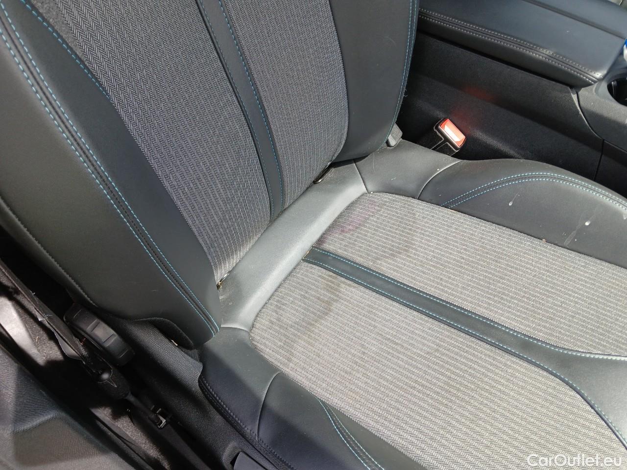  Peugeot  3008  Hybrid 225 Allure 1.6 Plug-In 225CV AT8 E6d #6