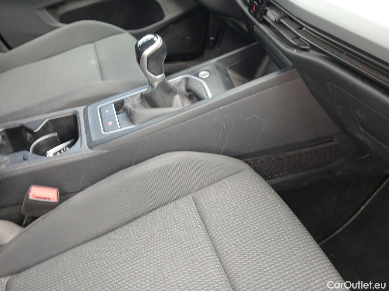  Volkswagen  Golf  VIII Lim. 1.0 TSI 110CV MT6 E6d #3