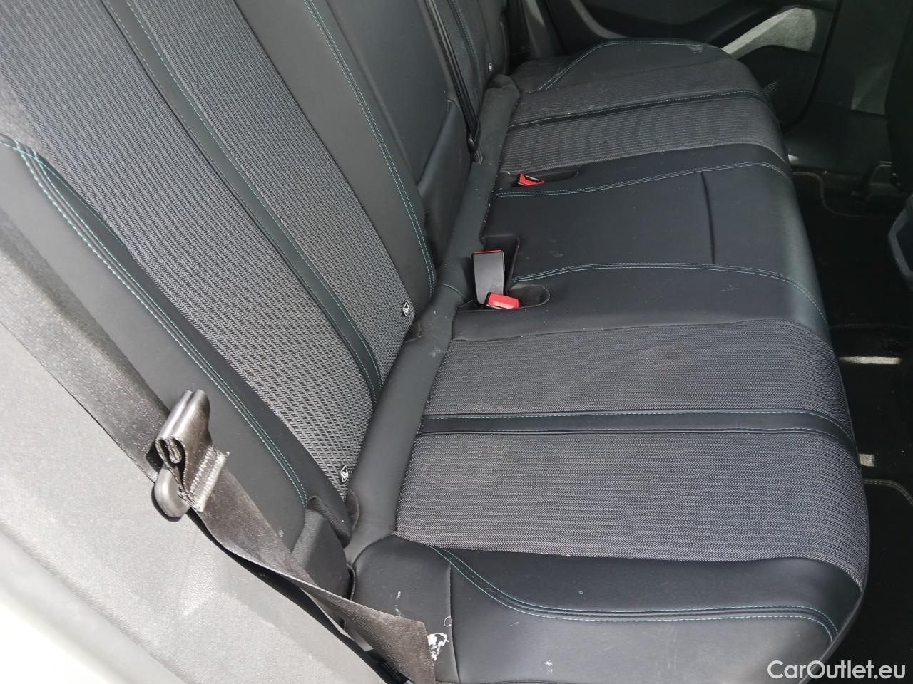  Peugeot  3008  Hybrid 225 Allure 1.6 Plug-In 225CV AT8 E6d #7