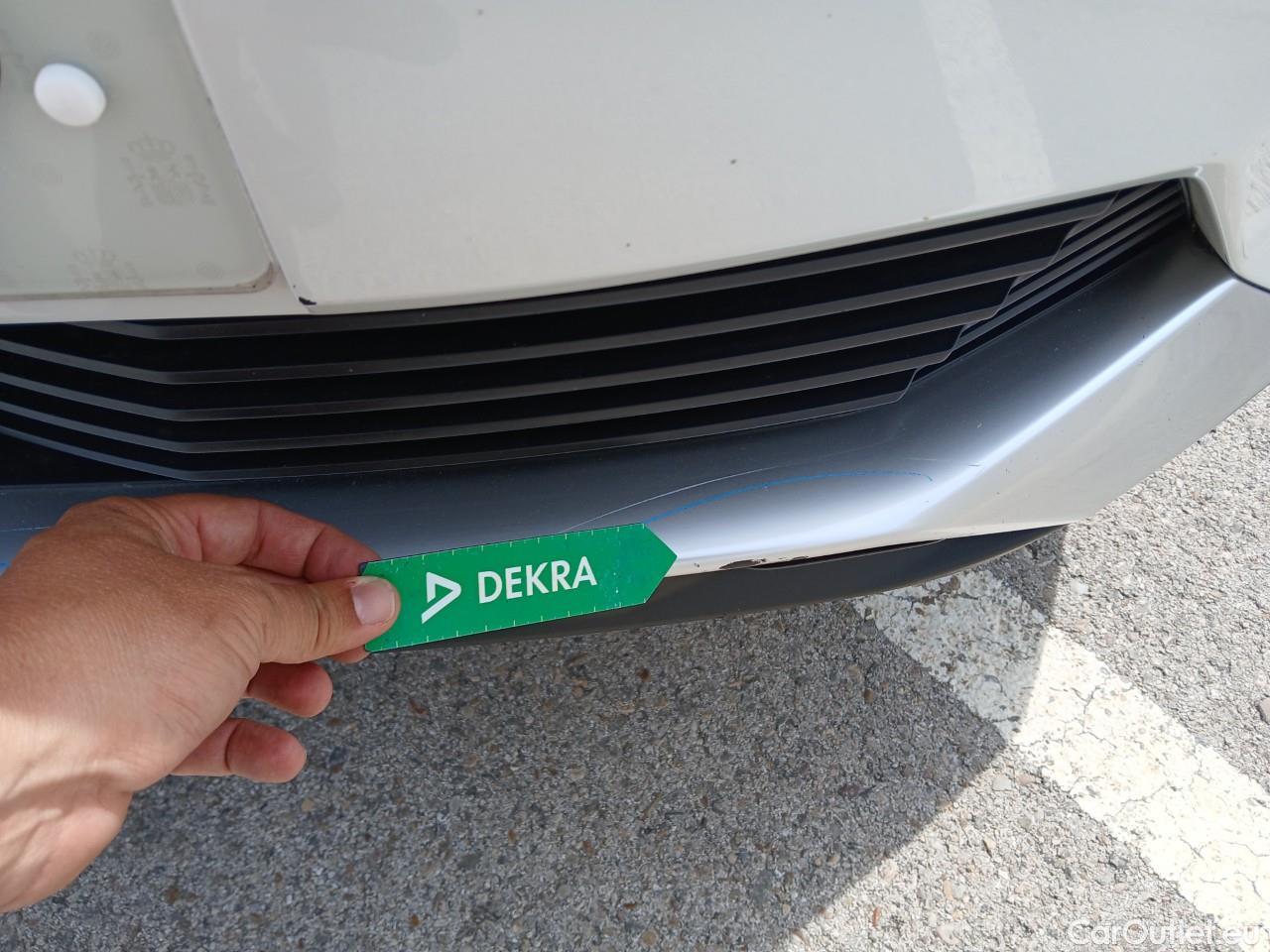  Peugeot  3008  Hybrid 225 Allure 1.6 Plug-In 225CV AT8 E6d #19