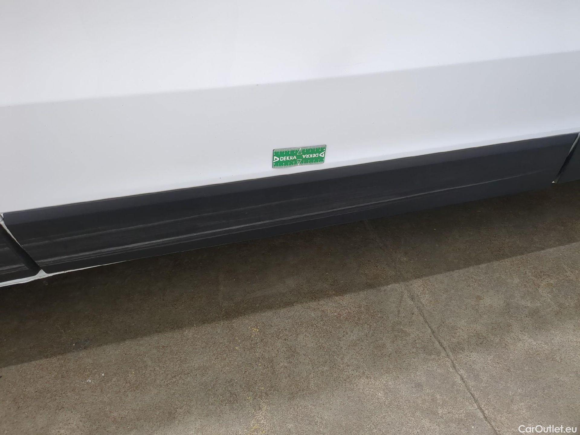  Renault  Trafic  III Fourgon L2H1 3T Confort 2.0 dCi 130CV BVM6 E6d #16