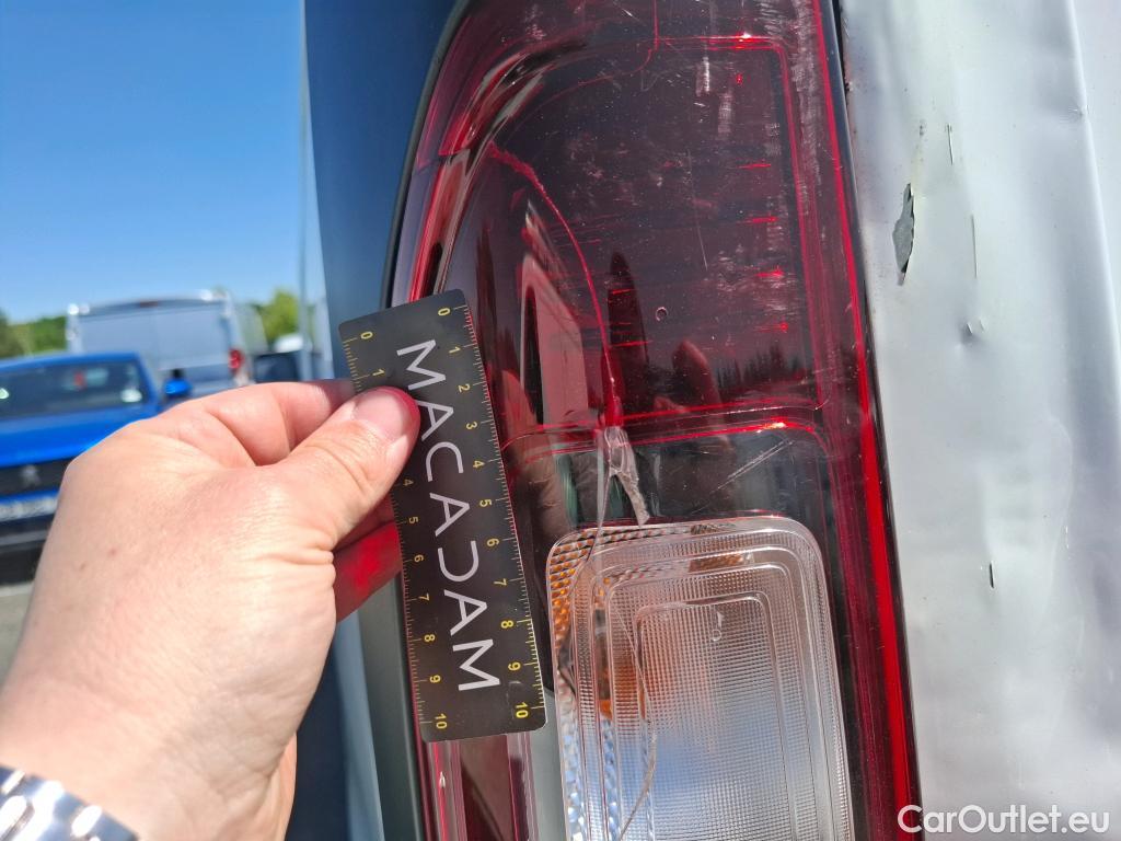  Renault  Trafic RENAULT  VU 4p Fourgon FG GCFL1H1 1000 dCi95  E6 #43