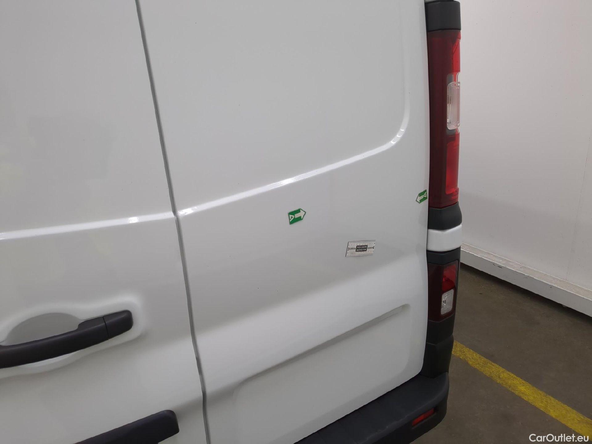  Renault  Trafic  III Fourgon L2H1 3T Confort 2.0 dCi 130CV BVM6 E6d #24