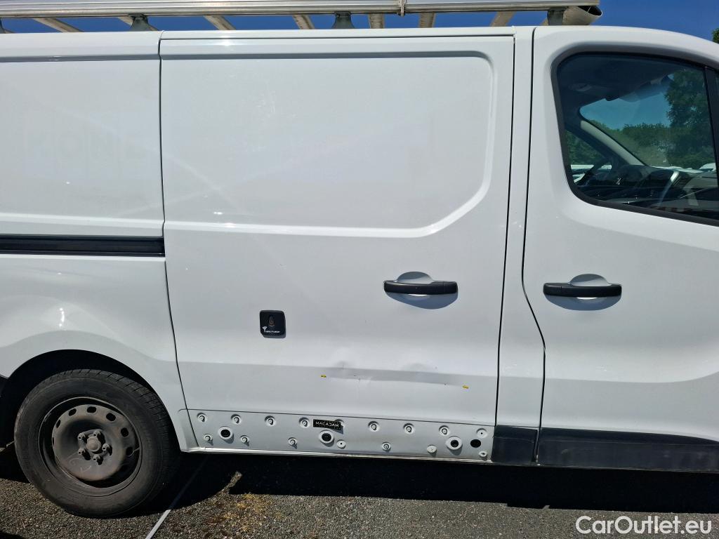  Renault  Trafic RENAULT  VU 4p Fourgon FG GCFL1H1 1000 dCi95  E6 #14