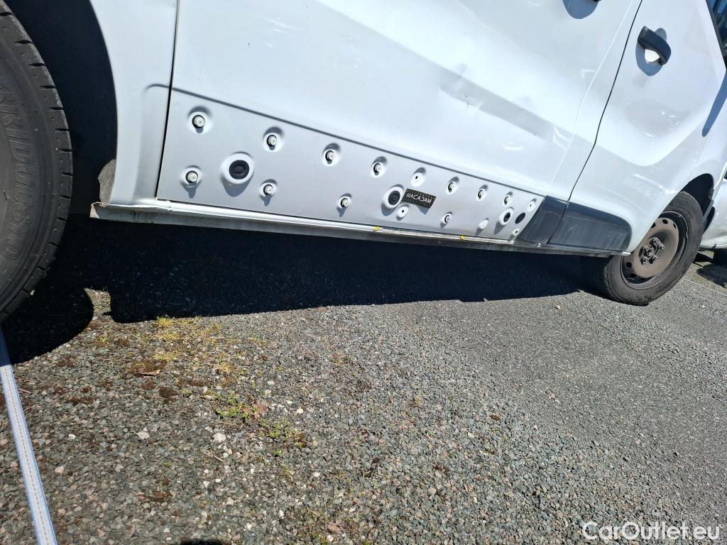  Renault  Trafic RENAULT  VU 4p Fourgon FG GCFL1H1 1000 dCi95  E6 #27