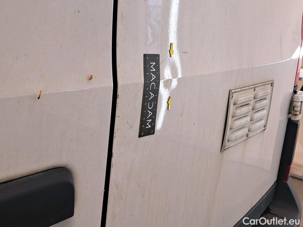  Volkswagen  Crafter  Fourgon Fourgon 35 mittlerer Radstand mit Hochdach FWD 2.0 140CV BVM6 #18