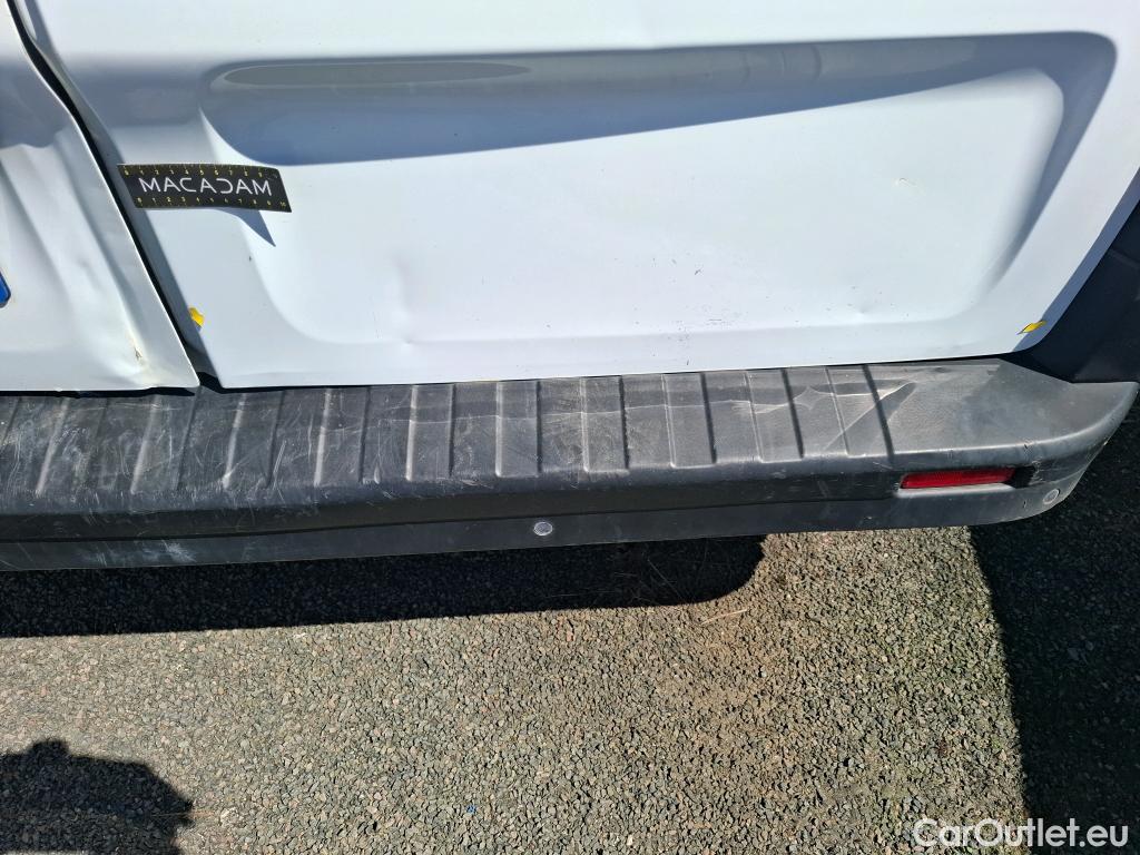  Renault  Trafic RENAULT  VU 4p Fourgon FG GCFL1H1 1000 dCi95  E6 #17