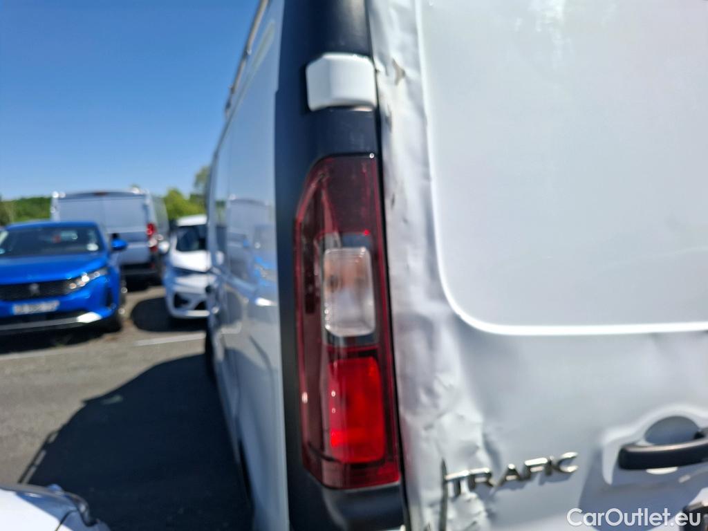  Renault  Trafic RENAULT  VU 4p Fourgon FG GCFL1H1 1000 dCi95  E6 #44