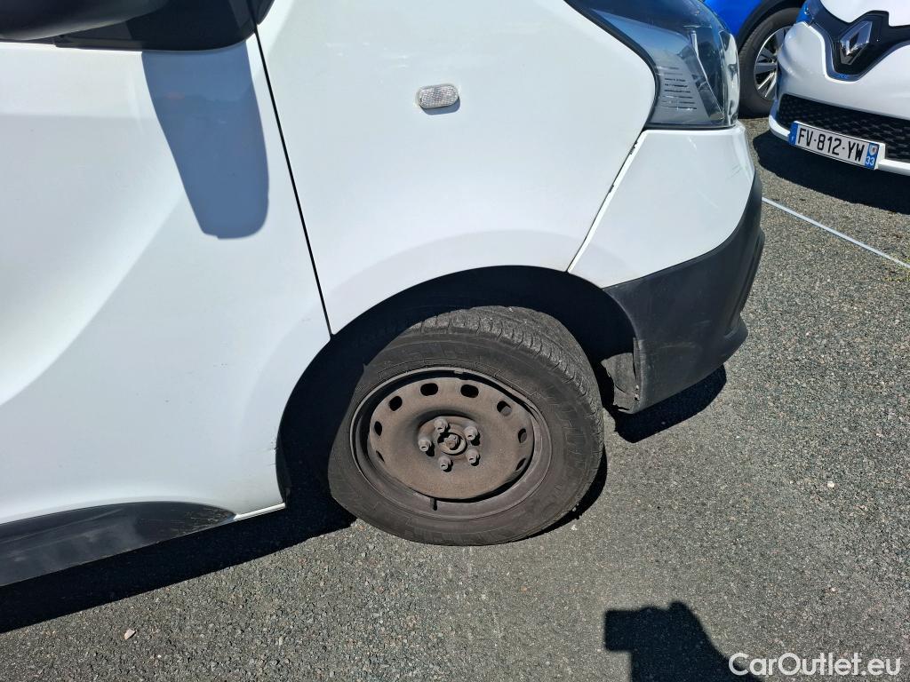  Renault  Trafic RENAULT  VU 4p Fourgon FG GCFL1H1 1000 dCi95  E6 #51