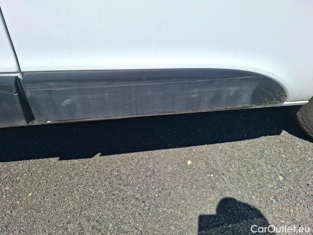  Renault  Trafic RENAULT  VU 4p Fourgon FG GCFL1H1 1000 dCi95  E6 #46