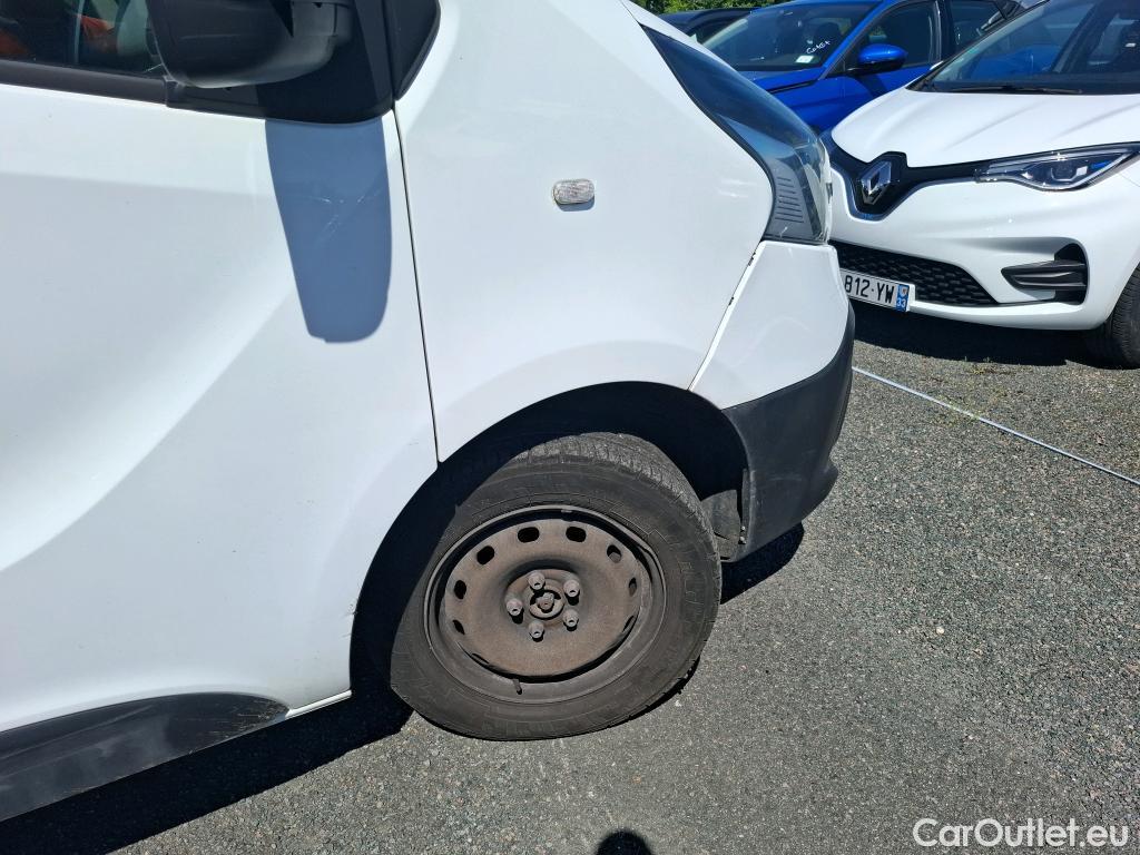  Renault  Trafic RENAULT  VU 4p Fourgon FG GCFL1H1 1000 dCi95  E6 #66