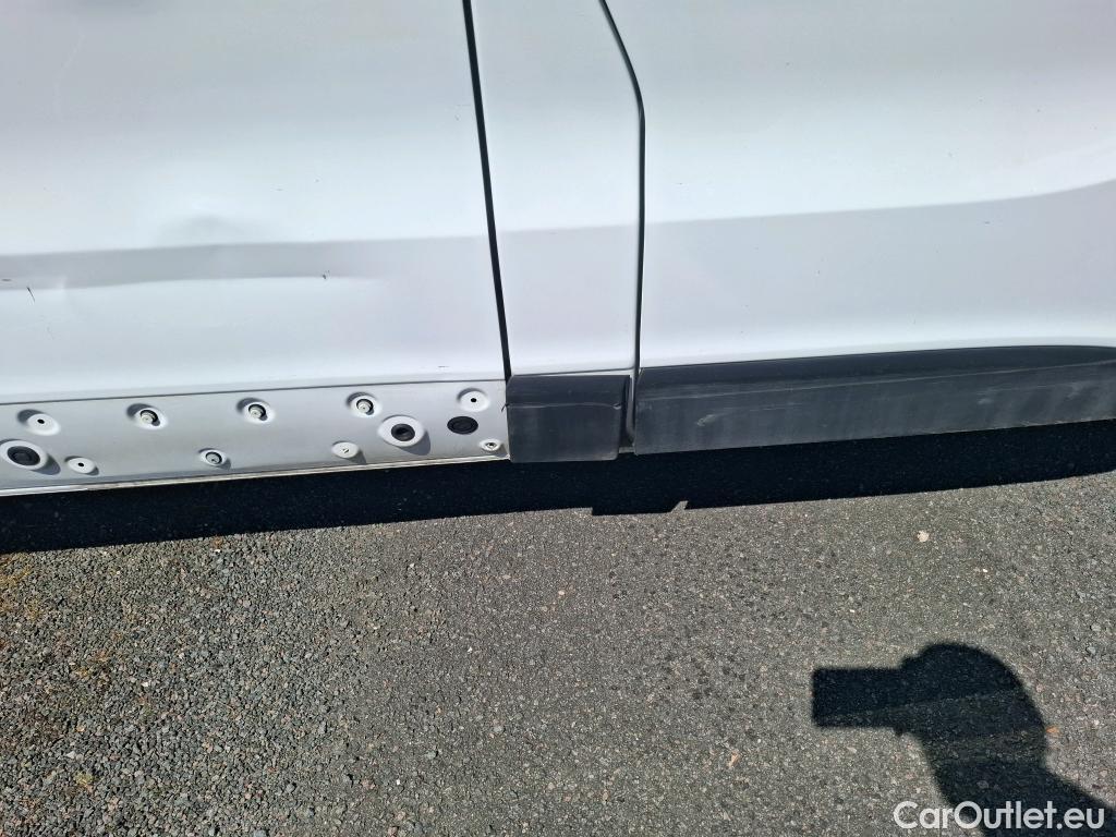  Renault  Trafic RENAULT  VU 4p Fourgon FG GCFL1H1 1000 dCi95  E6 #61