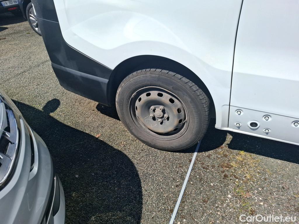  Renault  Trafic RENAULT  VU 4p Fourgon FG GCFL1H1 1000 dCi95  E6 #67