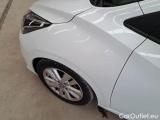  Nissan  Micra NISSAN  / 2016 / 5P / BERLINA IG¿T 100 ACENTA #77