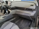  Peugeot  3008 PEUGEOT  / 2016 / 5P / SUV BLUEHDI 130 EAT8 SeS ALLURE #142