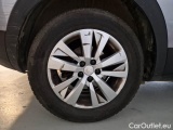  Peugeot  3008 PEUGEOT  / 2020 / 5P / SUV BLUEHDI 130 EAT8 SeS ACTIVE BUSINESS #51